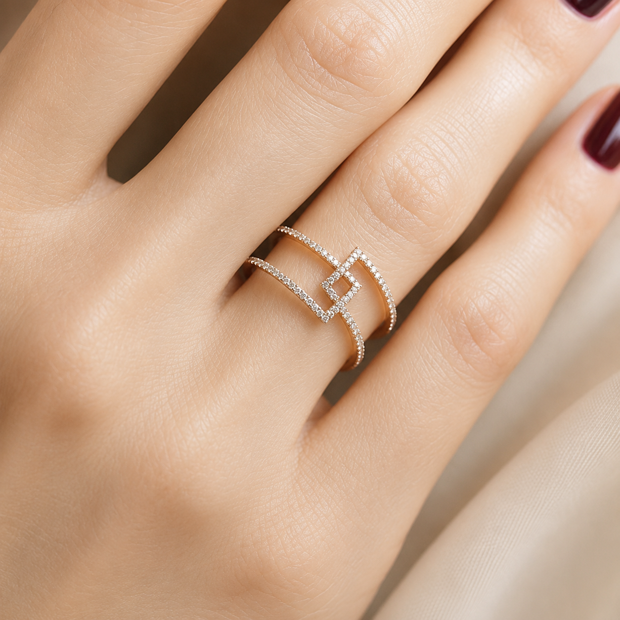 Lightweight Ring for Women – Elegant Minimalist Fashion Ring for Daily Wear