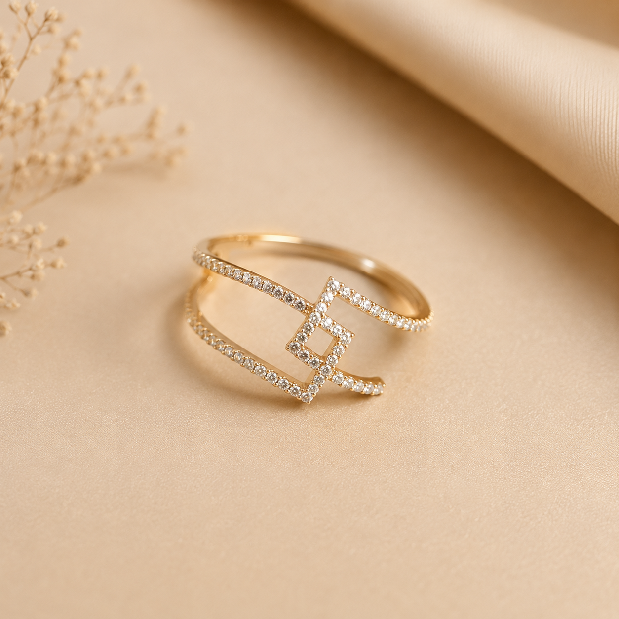 Lightweight Ring for Women – Elegant Minimalist Fashion Ring for Daily Wear