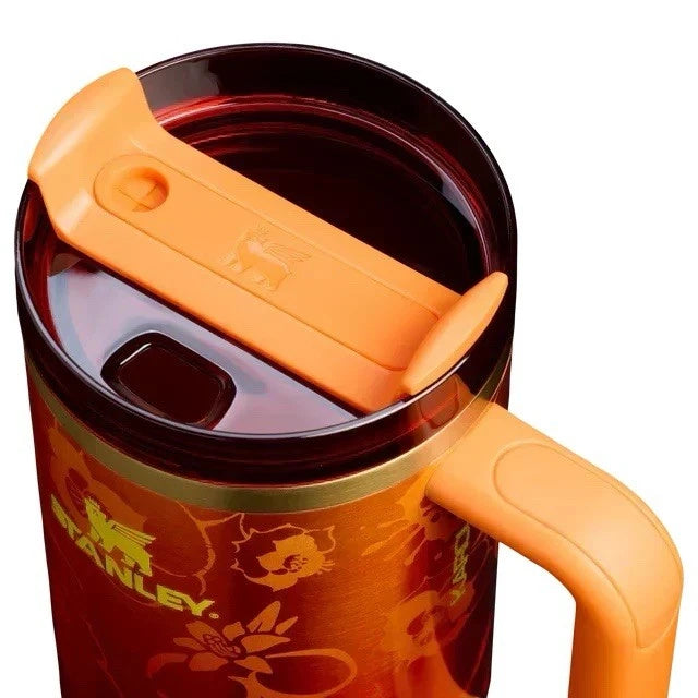 The Stanley 1913 x KAROL G Quencher® H2.0 Flowstate™ Tumbler -Karol G Flor 40 oz